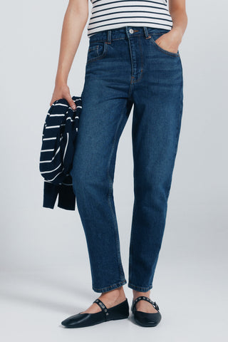 Jeans Recto Talle Medio con Bolsillos