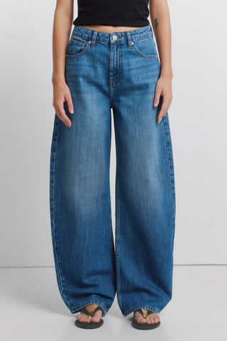 Balloon Wide Denim Jeans.