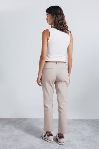 Pantalón Recto Talle Medio con Bolsillos