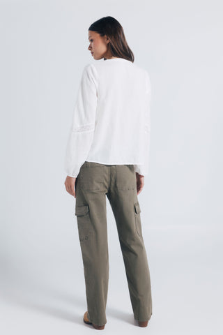 Pantalón Cargo Talle Medio con Bolsillos