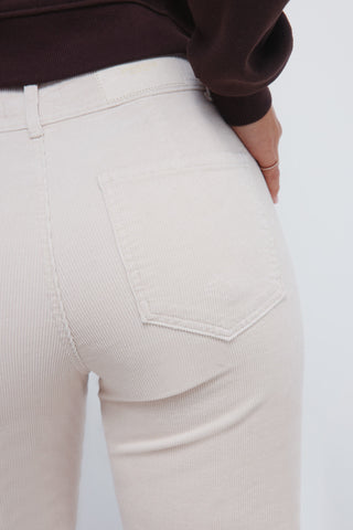 Pantalón Talle Alto con Bolsillos de Pana