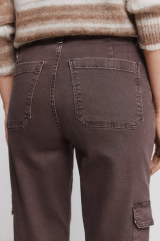 Pantalón Cargo Talle Medio con Bolsillos