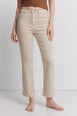 Jeans Flare Talle Medio con Bolsillos