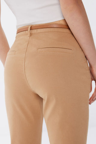 Pantalón Chino con Cinturón