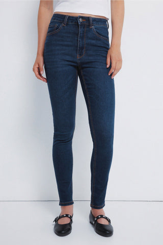 Jeans Skinny Talle Alto con Bolsillos