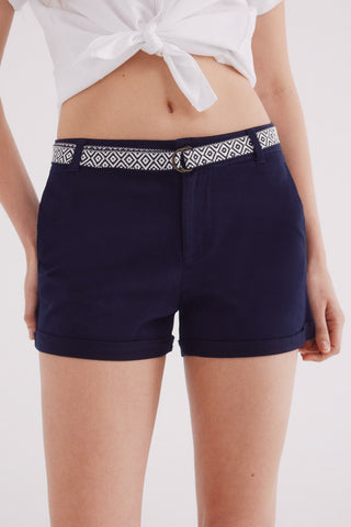 Short Talle Medio con Cinturón