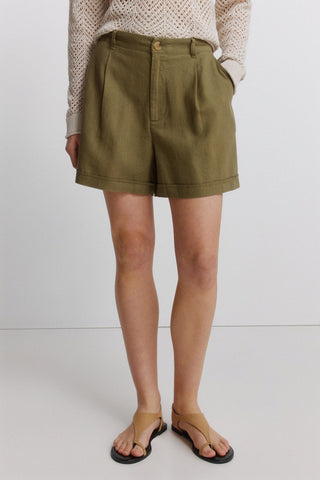 Linen Belt Shorts.