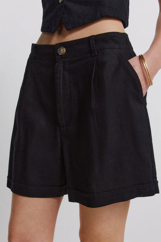 Linen Belt Shorts.