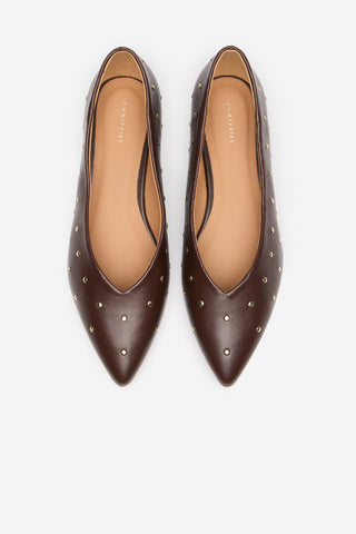 Bailarina de Punta con Detalle Tachuelas