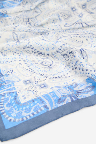 Pañuelo con Estampado Paisley