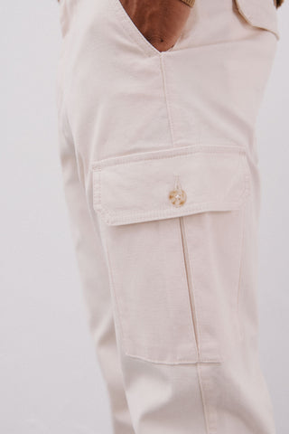 Pantalón Cargo con Bolsillos Delanteros