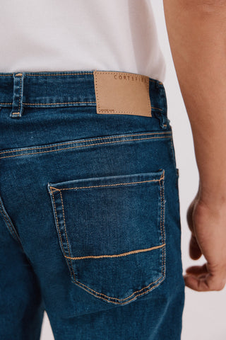 Jeans Recto Talle Alto con Bolsillos