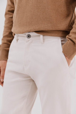 Jeans Recto Talle Medio con Bolsillos