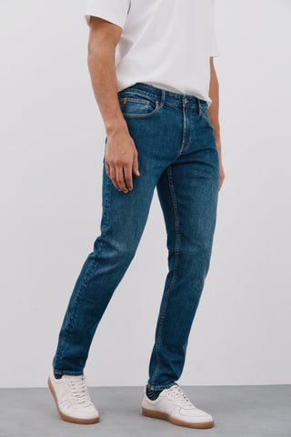 Jeans Slim Fit con Bolsillos