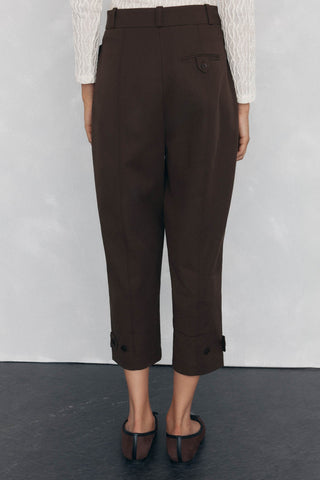 Pantalón Talle Medio con Pinzas Delanteras