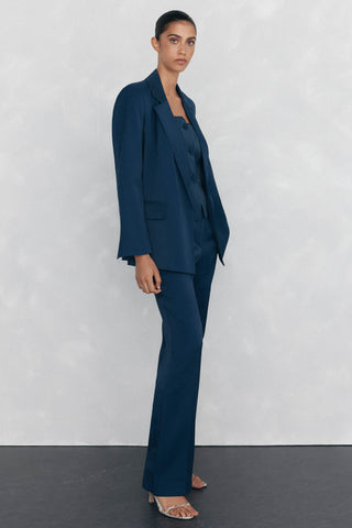 Pantalón Flare Talle Alto con Bolsillos