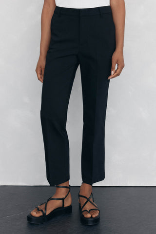 Pantalón Recto con Bolsillos