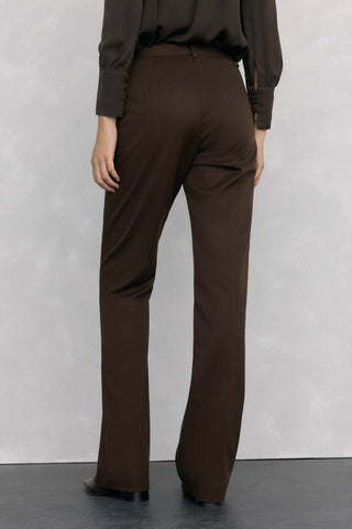 Pantalón Flare Talle Alto con Bolsillos