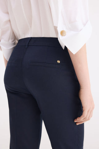 E Pantalon Chino Det Abertura Bajo.