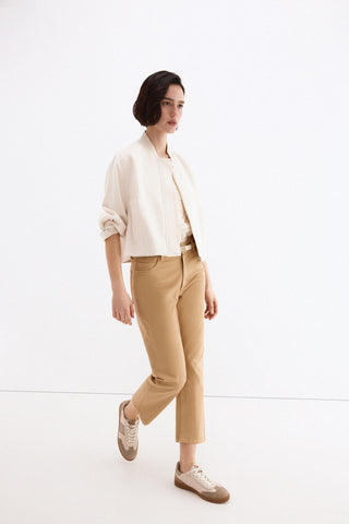 E Pantalon Straight Capri.