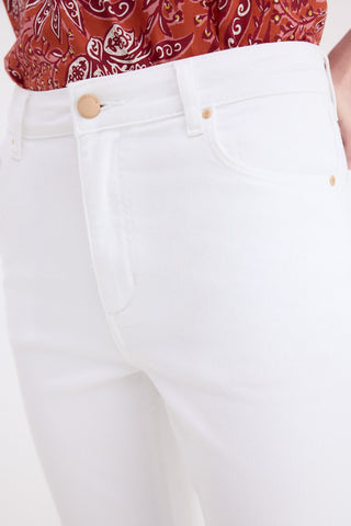 E Pantalon Straight Capri.