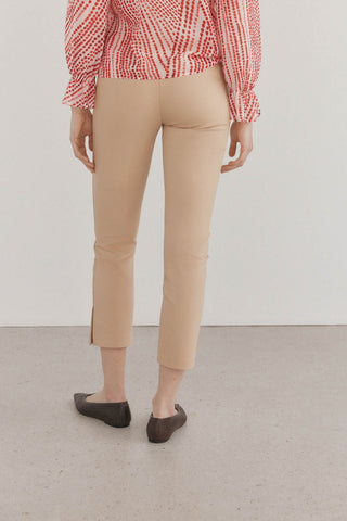 Pantalón Ajustado Talle Medio