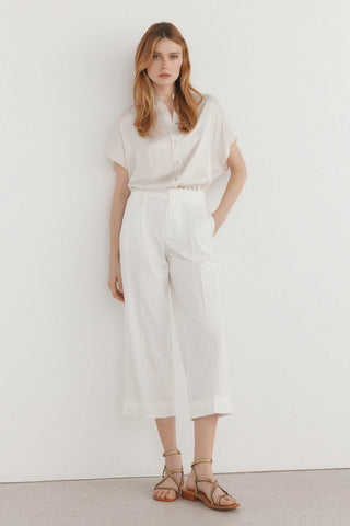 Pantalón Wide Leg con Detalle de Pinzas