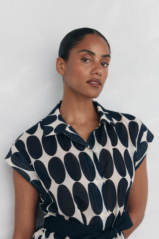 Blusa con Cinturón con Estampado