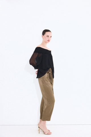 E. Blusa Off Shoulder Goma.