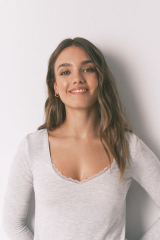 Camiseta Manga Larga con Detalle Encaje