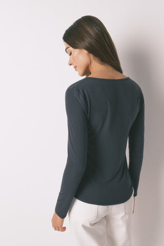 Camiseta Manga Larga Cuello V