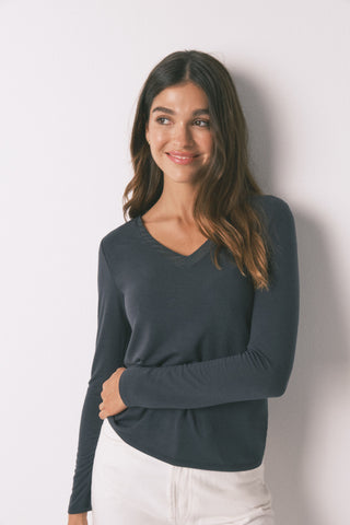 Camiseta Manga Larga Cuello V