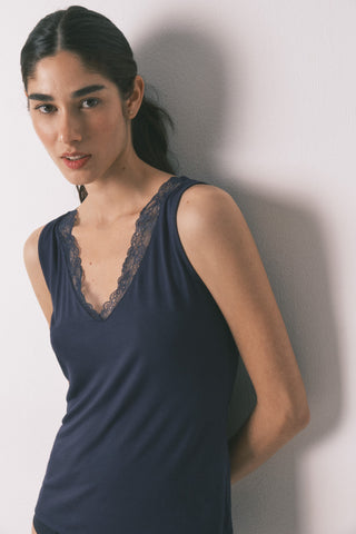 Camiseta de Tirantes Escote V con Encaje