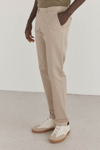 Pantalón Slim Fit con Bolsillos