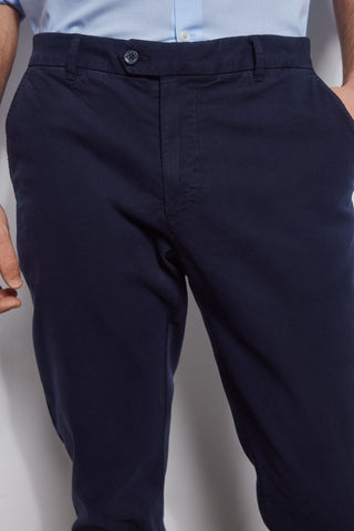 Pantalón Slim Fit con Bolsillos