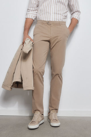 Pantalón Slim Fit con Bolsillos