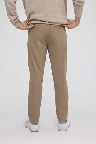 Pantalón Slim Fit con Bolsillos
