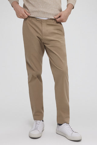 Pantalón Slim Fit con Bolsillos
