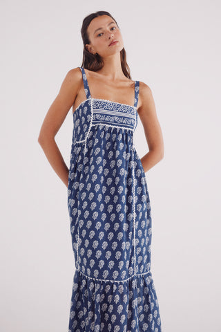 Vestido Midi con Estampado Paisley.