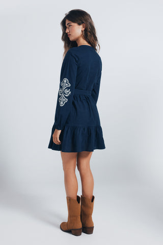 Vestido Camisero con Detalles Bordados