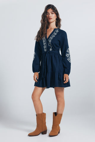 Vestido Camisero con Detalles Bordados