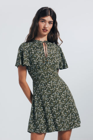 Vestido con Abertura en Escote Estampado Floral