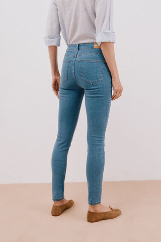 Jeans Skinny Talle Medio con Bolsillos