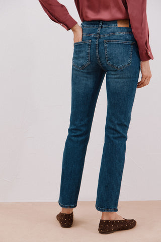 Jeans Recto Talle Medio con Bolsillos
