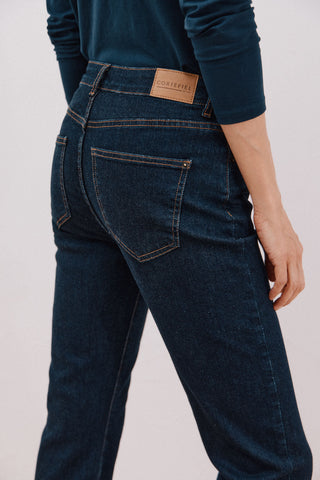 Jeans Recto Talle Medio con Bolsillos