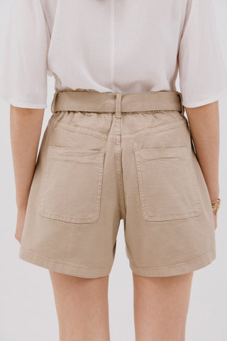 Short Denim con Detalle Cinturón