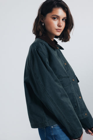 Chaqueta Corta con Cuello en Contraste