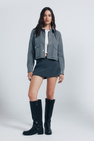 Chaqueta Corta con Bolsillos Delanteros