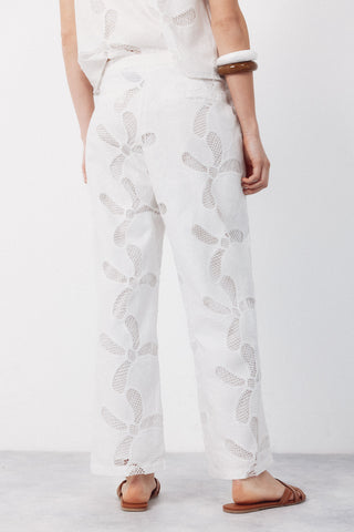 5.P Total Look Embroidery.