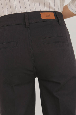 Jeans Wide Leg con Detalle Botones